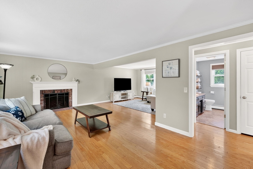 51 Lantern Lane West Springfield, MA 01089 - Photo 3 of 42