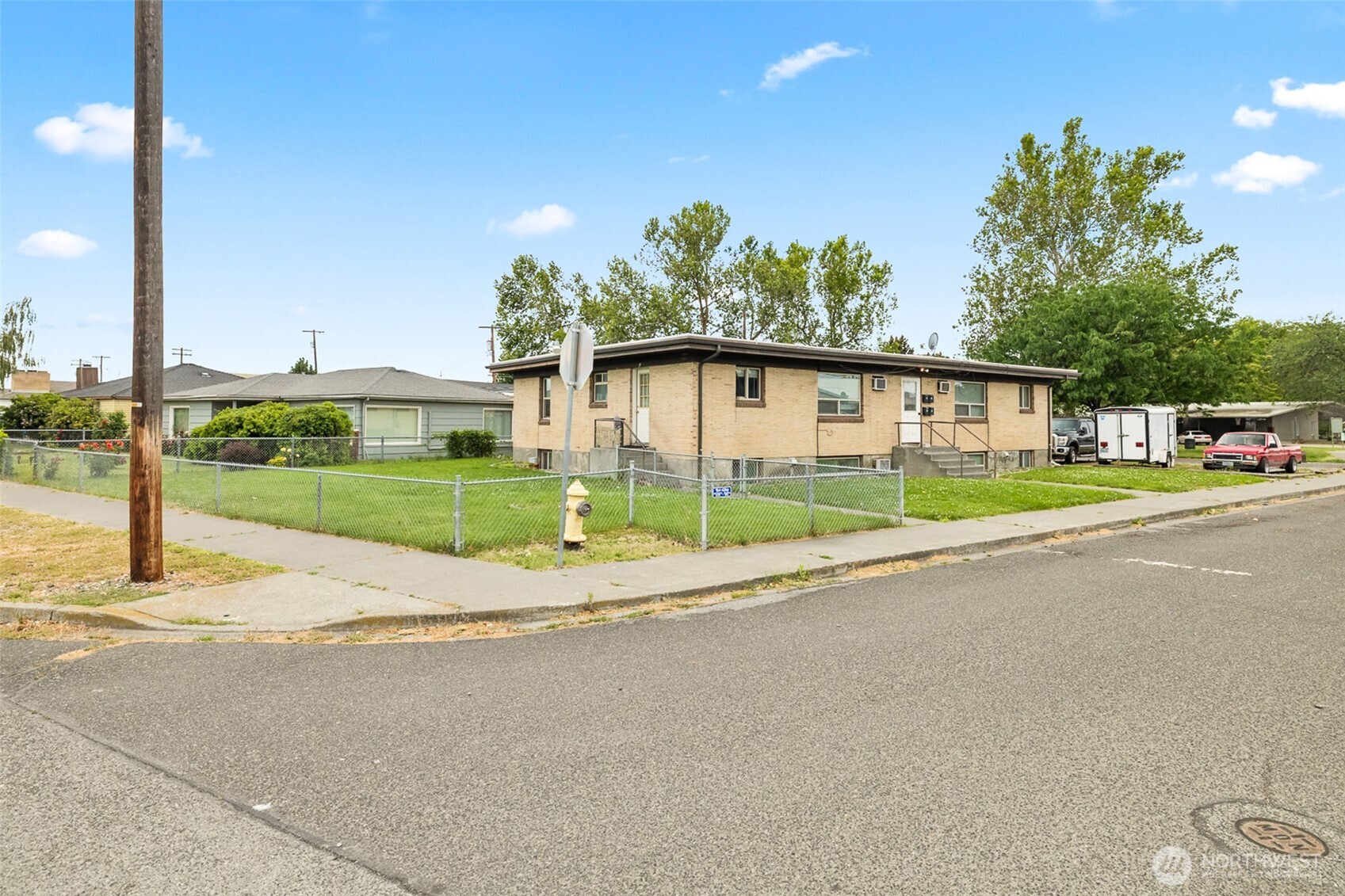 1304 West Hopkins Street Pasco, WA 99301 - Photo 3 of 12