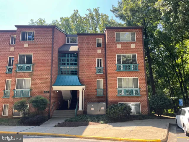 $2,300 | 11837 Shire Court, Unit 22, Reston, VA 20191