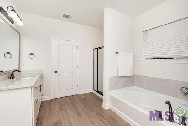 $355,000 | 18955 Corlis Grn Drive, Zachary, LA 70791