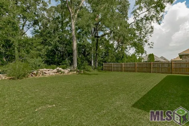 $355,000 | 18955 Corlis Grn Drive, Zachary, LA 70791