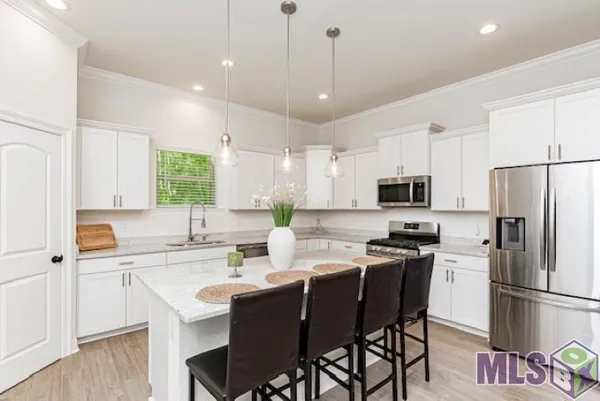$355,000 | 18955 Corlis Grn Drive, Zachary, LA 70791