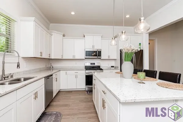 $355,000 | 18955 Corlis Grn Drive, Zachary, LA 70791