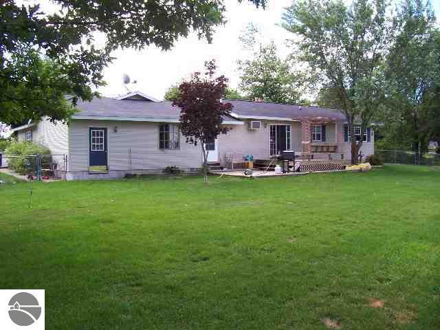2218 Tamara Road Kalkaska, MI 49646 - Photo 4 of 10 1727216-3.JPG