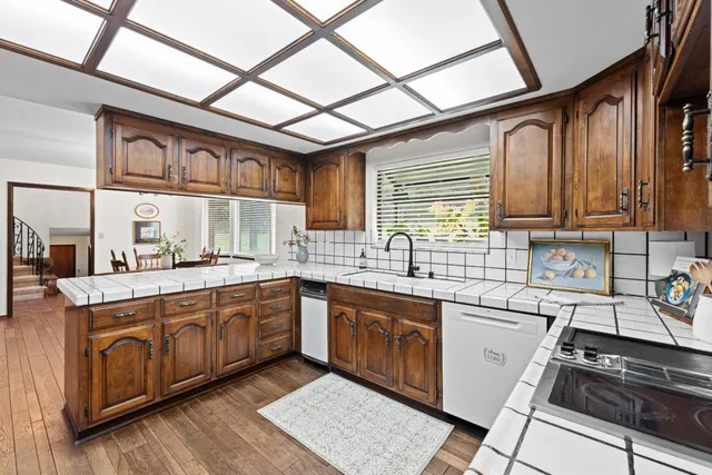 $2,100,000 | 11900 Old Coach Road, Gilroy, CA 95020