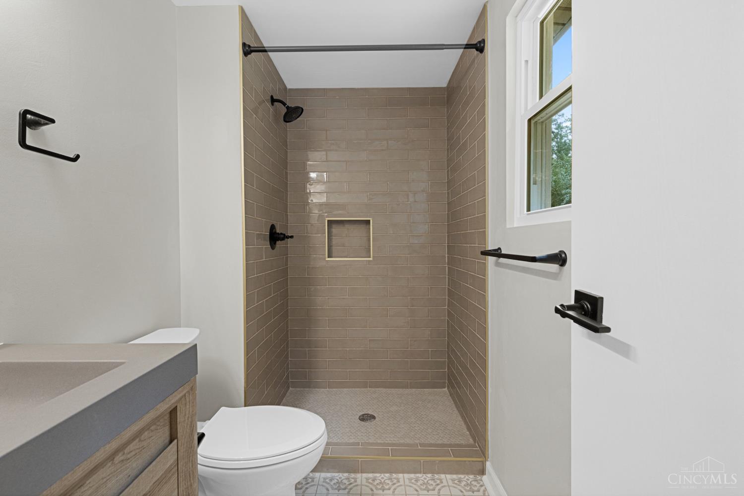 2618 Hunt Road Reading, OH 45236 - Photo 18 of 34 Gallery Image 18