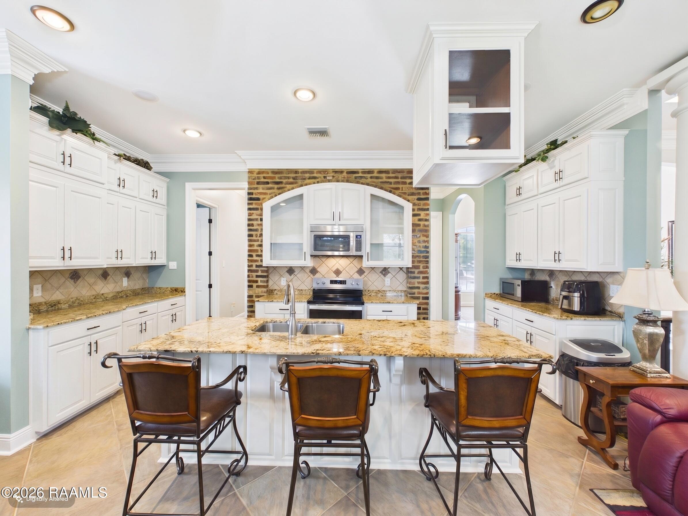 2406 Belle Ruelle Street New Iberia, LA 70563 - Photo 14 of 46