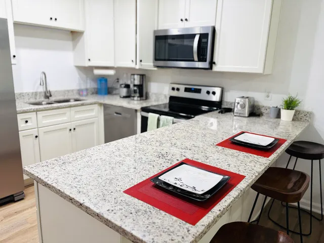 $1,800 | 1252 High Road, Tallahassee, FL 32304