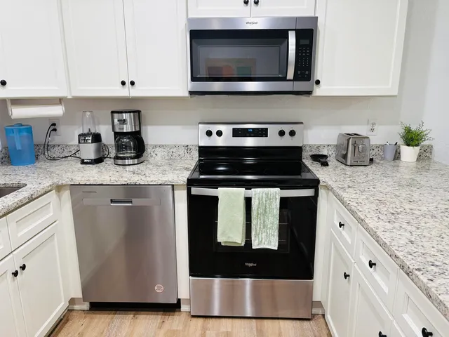 $1,800 | 1252 High Road, Tallahassee, FL 32304