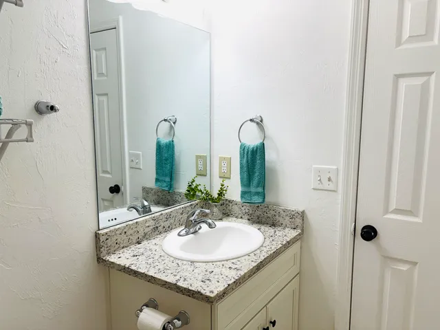 $1,800 | 1252 High Road, Tallahassee, FL 32304