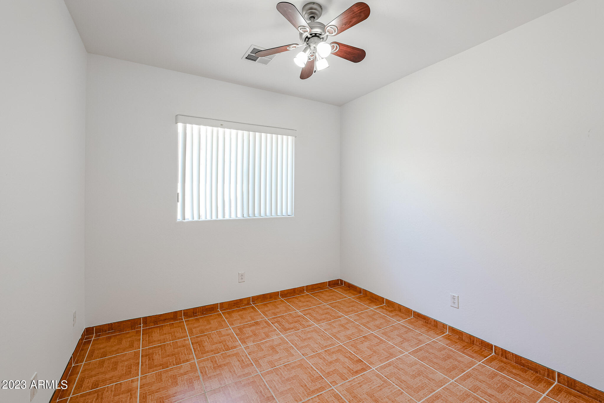 7202 West Ocotillo Road Glendale, AZ 85303 - Photo 14 of 37 Gallery Image 14