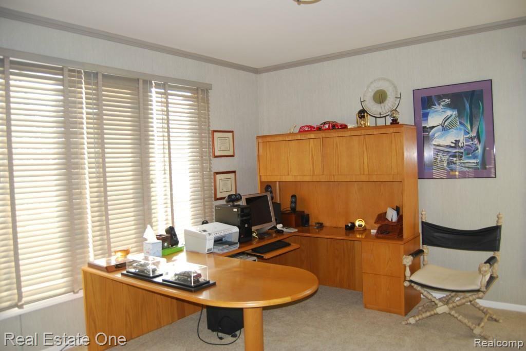 5765 Kirkridge Trail Rochester, MI 48306 - Photo 6 of 23 Office