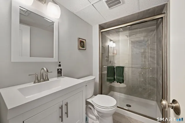 $635,000 | 446 Hammerstone Lane, Unit B, Stratford, CT 06614