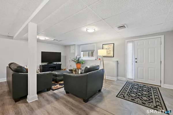 $635,000 | 446 Hammerstone Lane, Unit B, Stratford, CT 06614