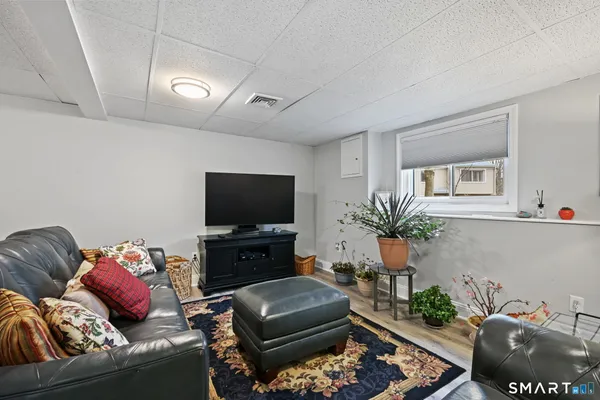 $635,000 | 446 Hammerstone Lane, Unit B, Stratford, CT 06614