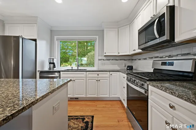 $635,000 | 446 Hammerstone Lane, Unit B, Stratford, CT 06614