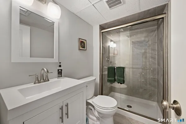 $635,000 | 446 Hammerstone Lane, Unit B, Stratford, CT 06614