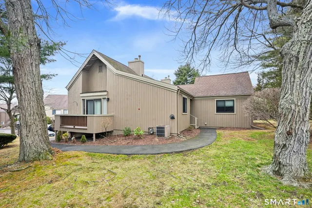 $635,000 | 446 Hammerstone Lane, Unit B, Stratford, CT 06614