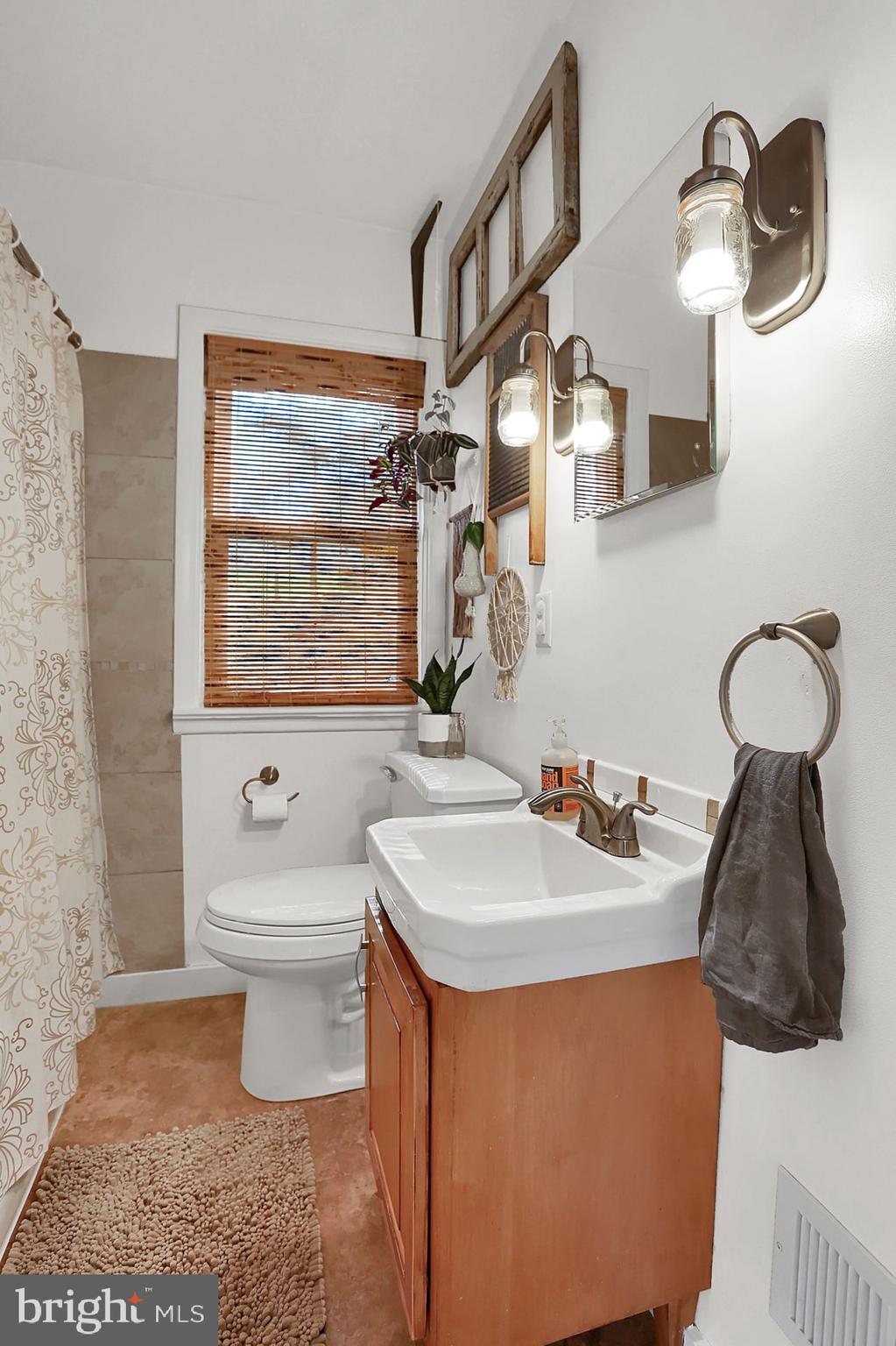 710 Hammond Road York, PA 17406 - Photo 21 of 36 Gallery Image 21