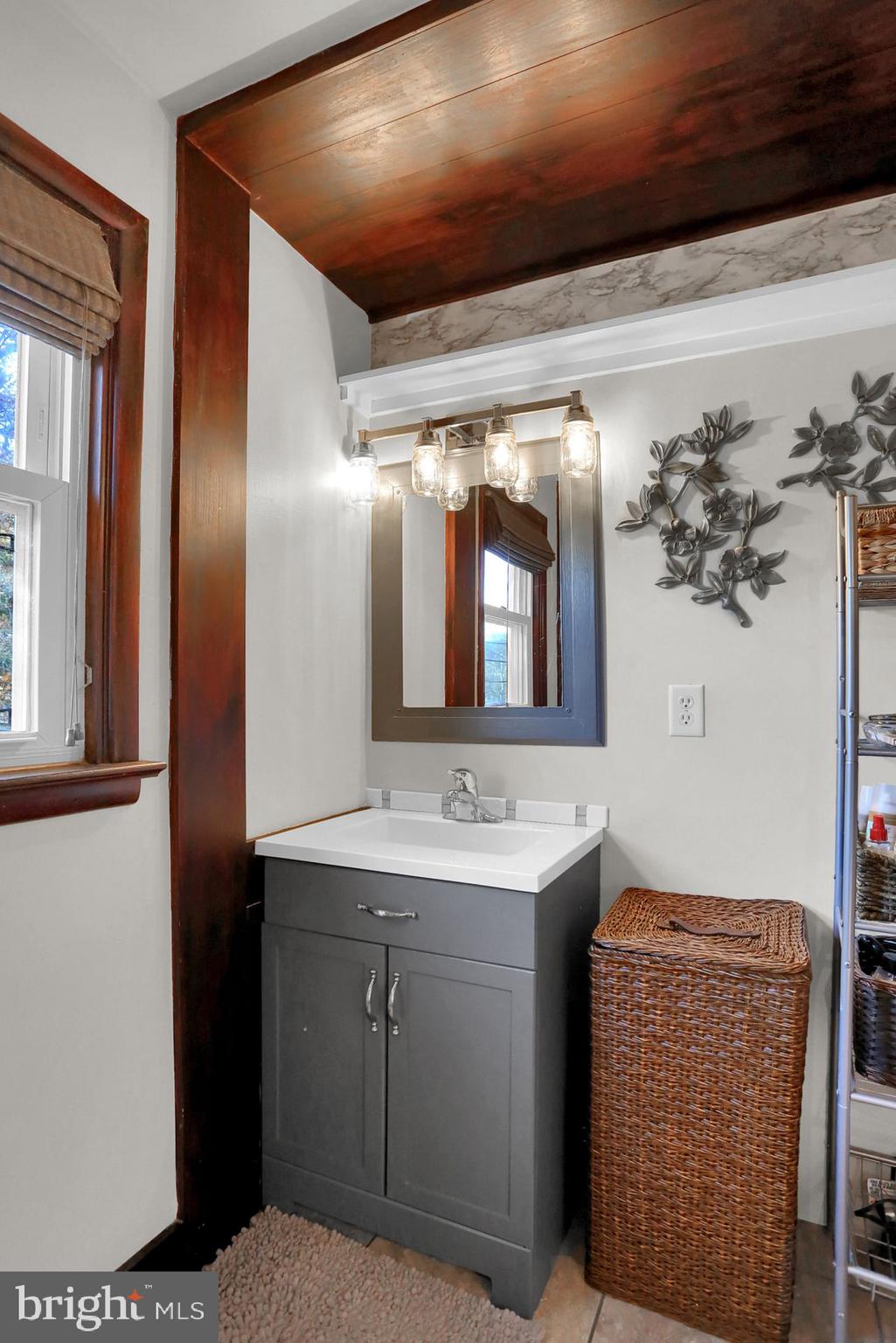710 Hammond Road York, PA 17406 - Photo 25 of 36 Gallery Image 25