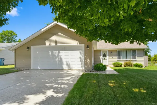 $239,900 | 9720 Hemphill Drive, Fort Wayne, IN 46819