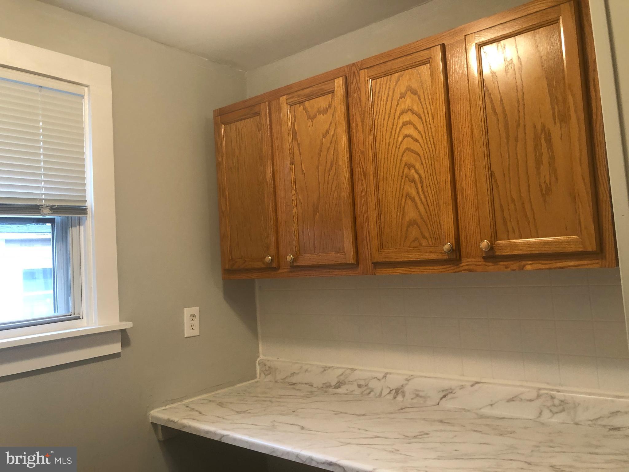 545 Hampden Road Upper Darby, PA 19082 - Photo 5 of 18 EXTRA CABINETS!