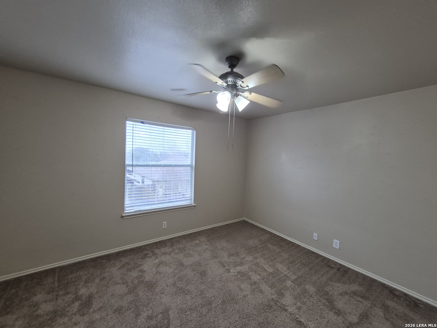3338 Whisper Manor Schertz, TX 78108 - Photo 35 of 40 an empty room with a window