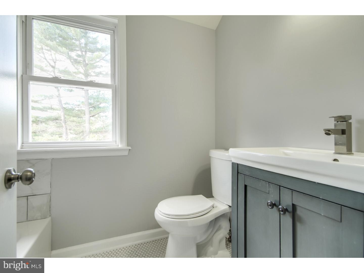 307 Willow Road Oreland, PA 19075 - Photo 15 of 25 Bathroom