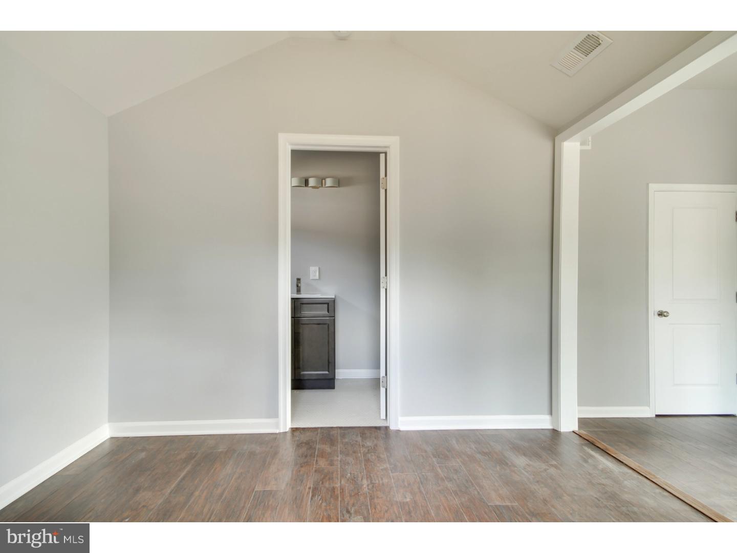 307 Willow Road Oreland, PA 19075 - Photo 19 of 25 Bedroom - Main