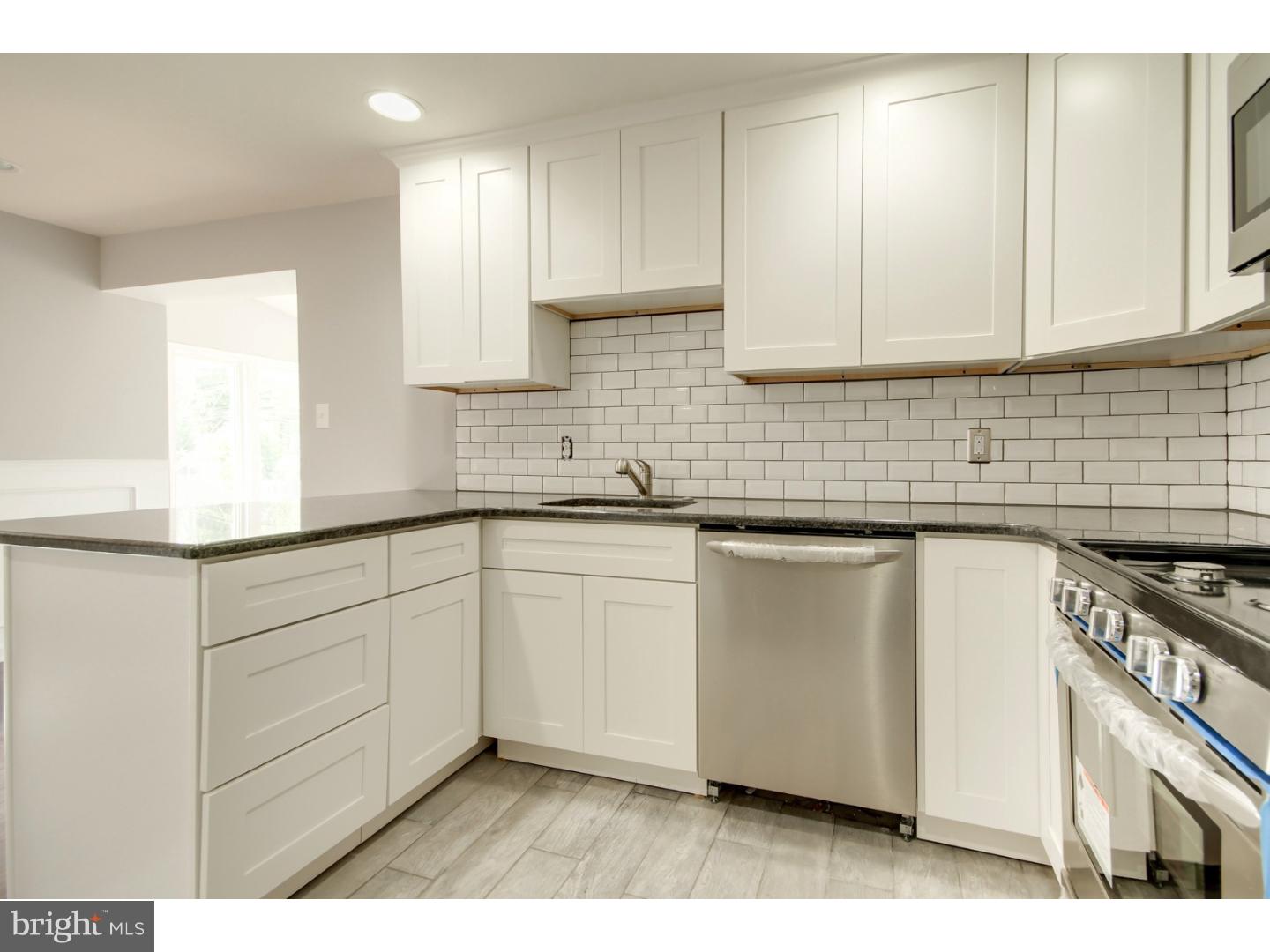 307 Willow Road Oreland, PA 19075 - Photo 7 of 25 Kitchen
