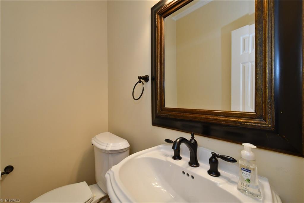 2531 Bitting Road Winston-Salem, NC 27104 - Photo 11 of 24 Gallery Image 11