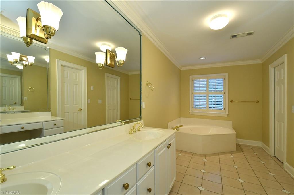 2531 Bitting Road Winston-Salem, NC 27104 - Photo 15 of 24 Gallery Image 15