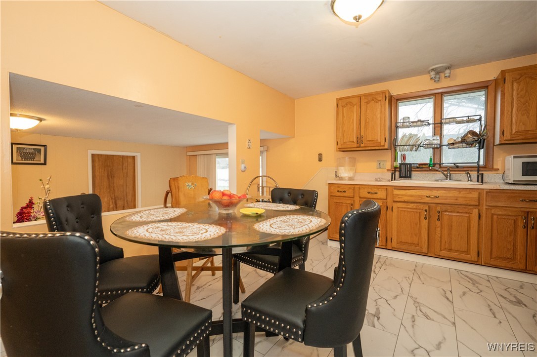 75 Fairoaks Lane Cheektowaga, NY 14227 - Photo 15 of 46