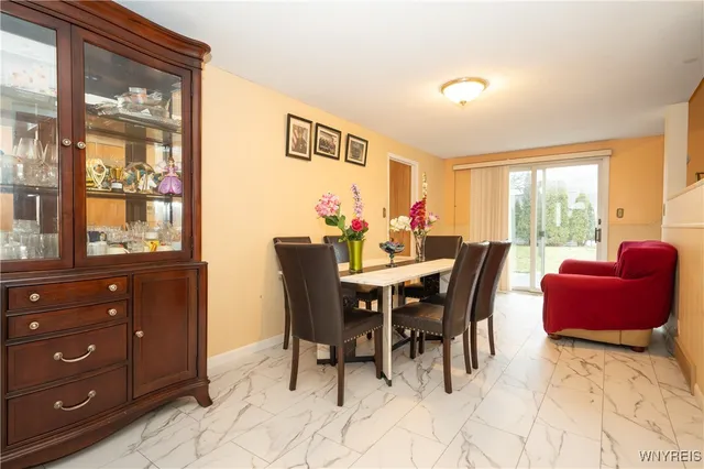 $270,000 | 75 Fairoaks Lane, Cheektowaga, NY 14227