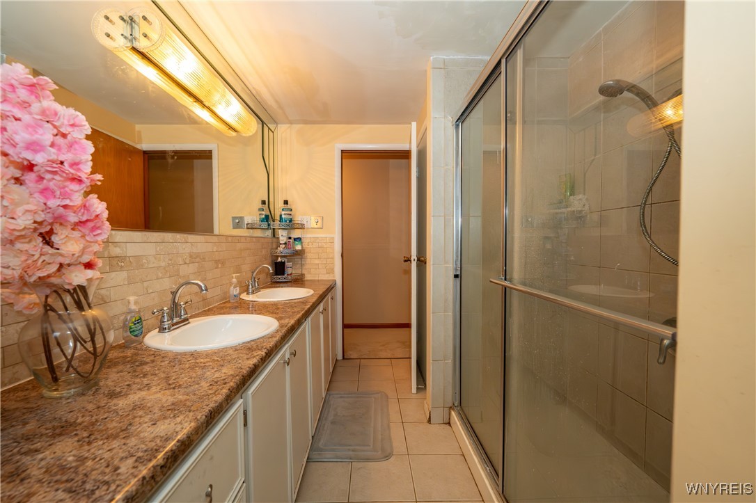 75 Fairoaks Lane Cheektowaga, NY 14227 - Photo 33 of 46