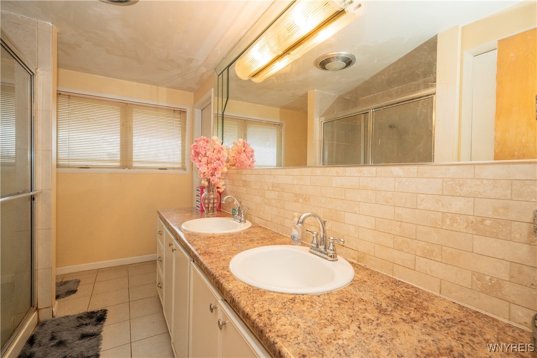 75 Fairoaks Lane Cheektowaga, NY 14227 - Photo 34 of 46