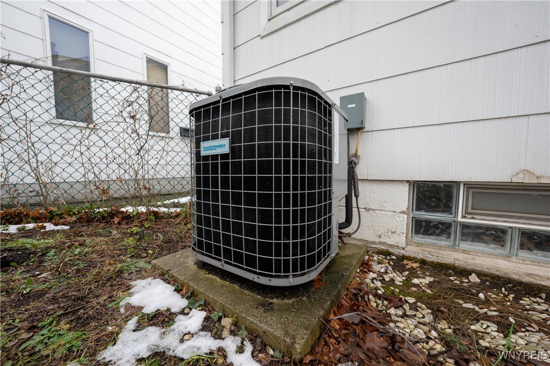 75 Fairoaks Lane Cheektowaga, NY 14227 - Photo 42 of 46