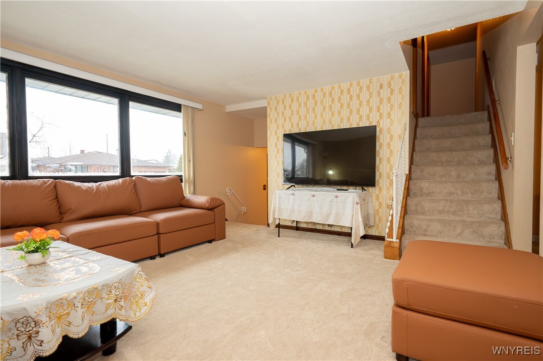 75 Fairoaks Lane Cheektowaga, NY 14227 - Photo 6 of 46