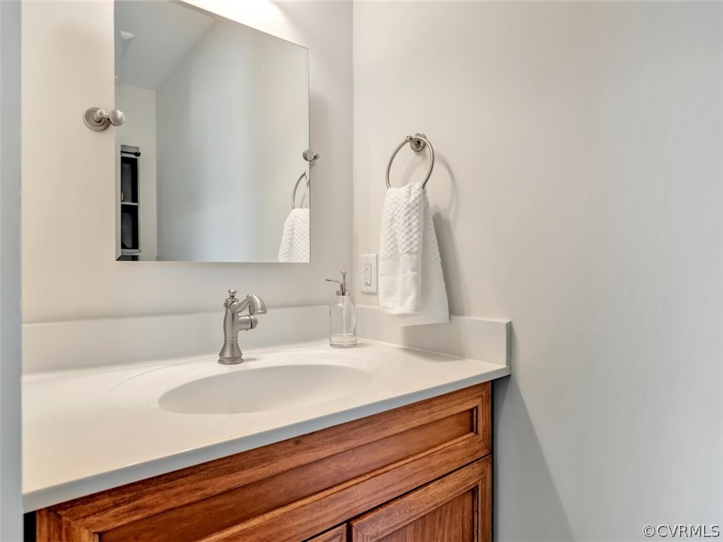17169 Beaver Dam Road Beaverdam, VA 23015 - Photo 22 of 50 1st floor powder room.