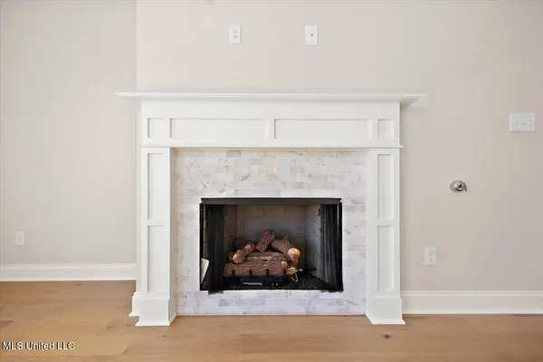 $326,900 | 433 Sunflower Street, Nesbit, MS 38651