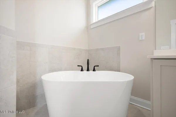 $326,900 | 433 Sunflower Street, Nesbit, MS 38651