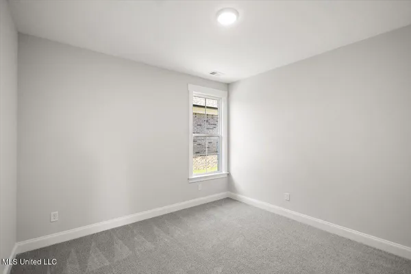 $326,900 | 433 Sunflower Street, Nesbit, MS 38651