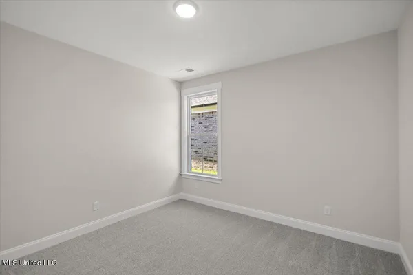 $326,900 | 433 Sunflower Street, Nesbit, MS 38651