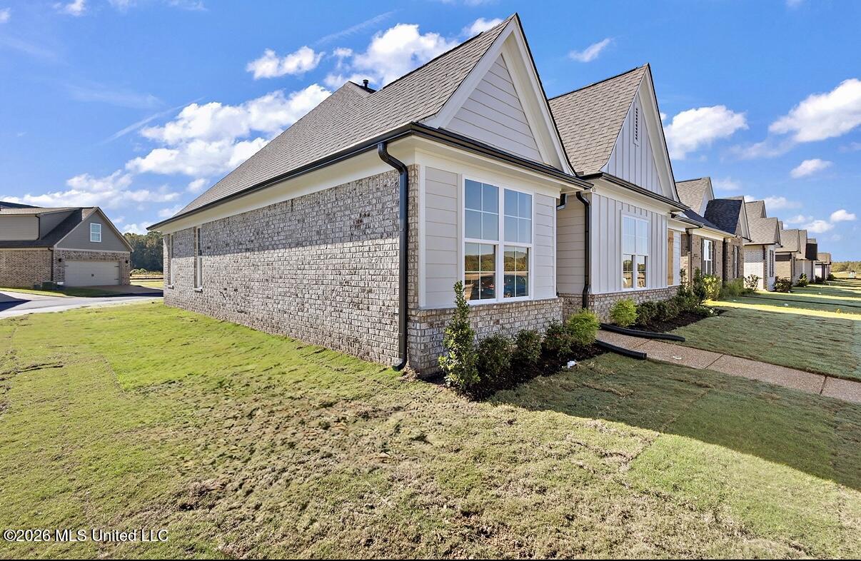 433 Sunflower Street Nesbit, MS 38651 - Photo 3 of 33 Lexington