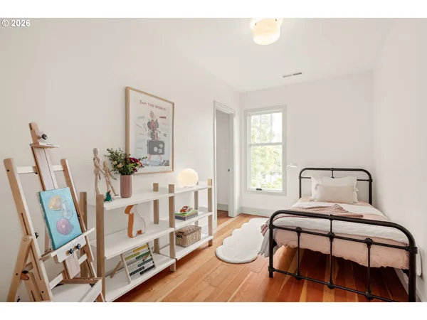 $1,225,000 | 2606 Southeast 16th Avenue, Portland, OR 97202