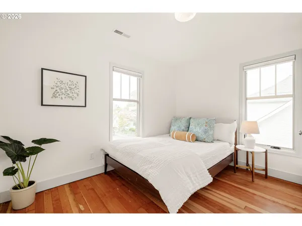 $1,225,000 | 2606 Southeast 16th Avenue, Portland, OR 97202