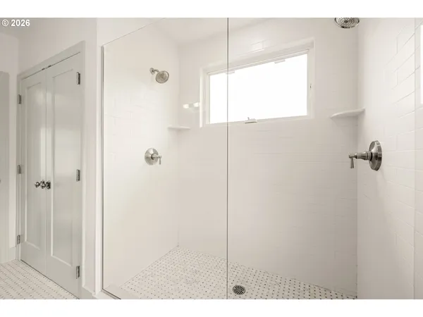 $1,225,000 | 2606 Southeast 16th Avenue, Portland, OR 97202