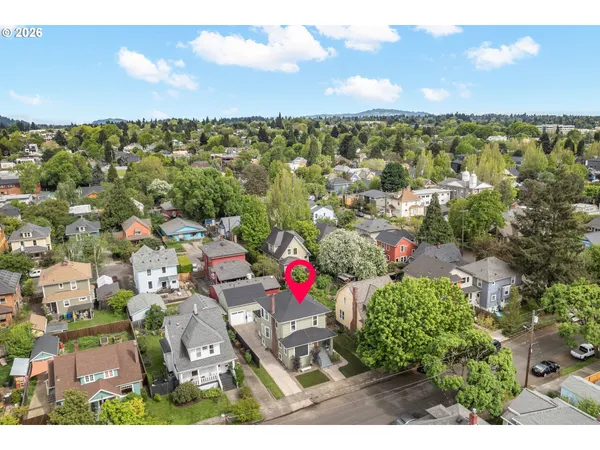 $1,225,000 | 2606 Southeast 16th Avenue, Portland, OR 97202