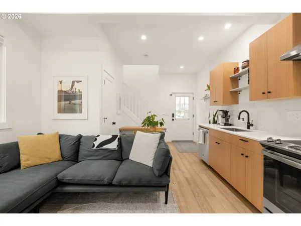 $1,225,000 | 2606 Southeast 16th Avenue, Portland, OR 97202