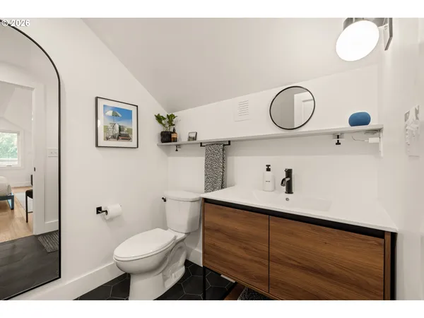 $1,225,000 | 2606 Southeast 16th Avenue, Portland, OR 97202
